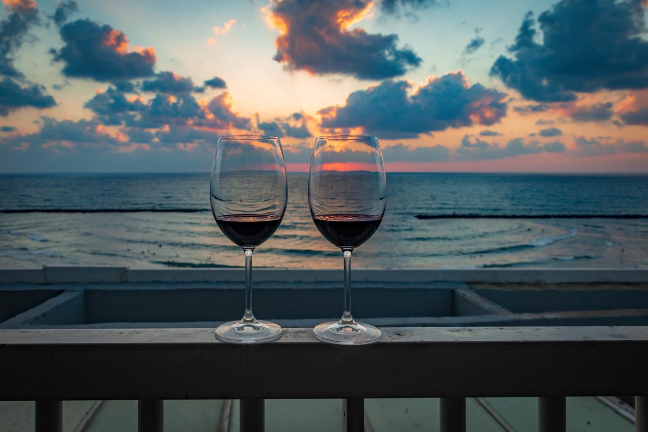 Sea View Apartment Suite Tel Aviv Exteriör bild